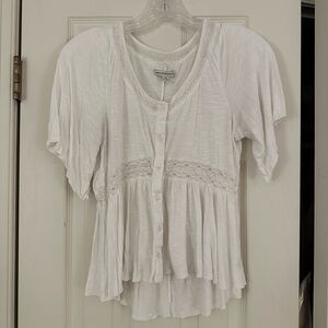 American Eagle lightweight, button-down, short sleeve top with lace detailing